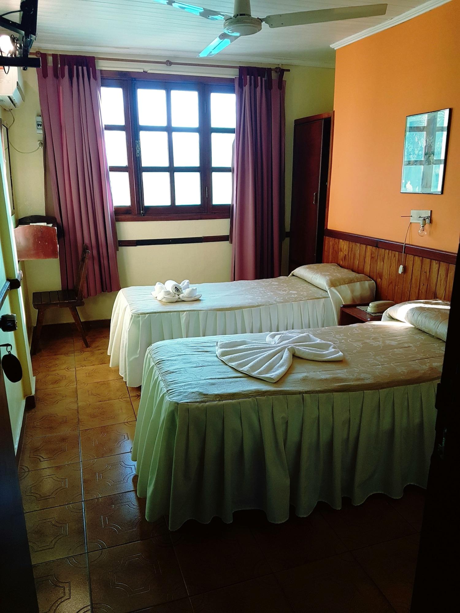 Hosteria Los Helechos Puerto Iguazu Ngoại thất bức ảnh