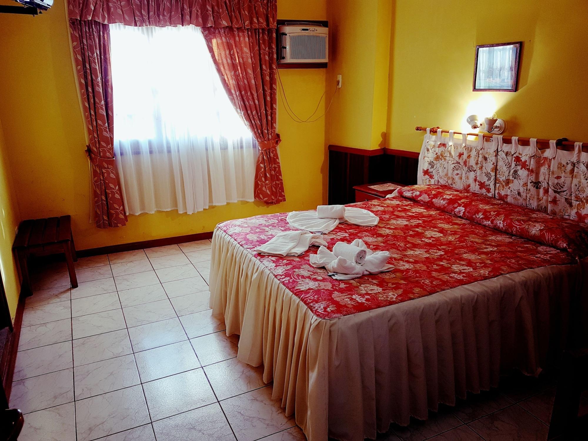 Hosteria Los Helechos Puerto Iguazu Ngoại thất bức ảnh
